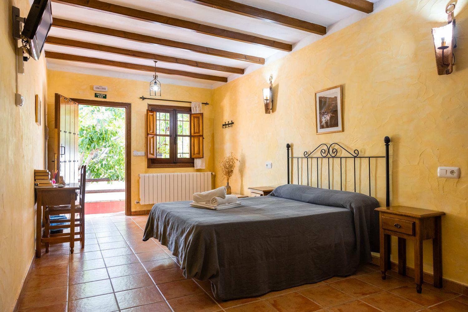 Building for Sale in Montejaque