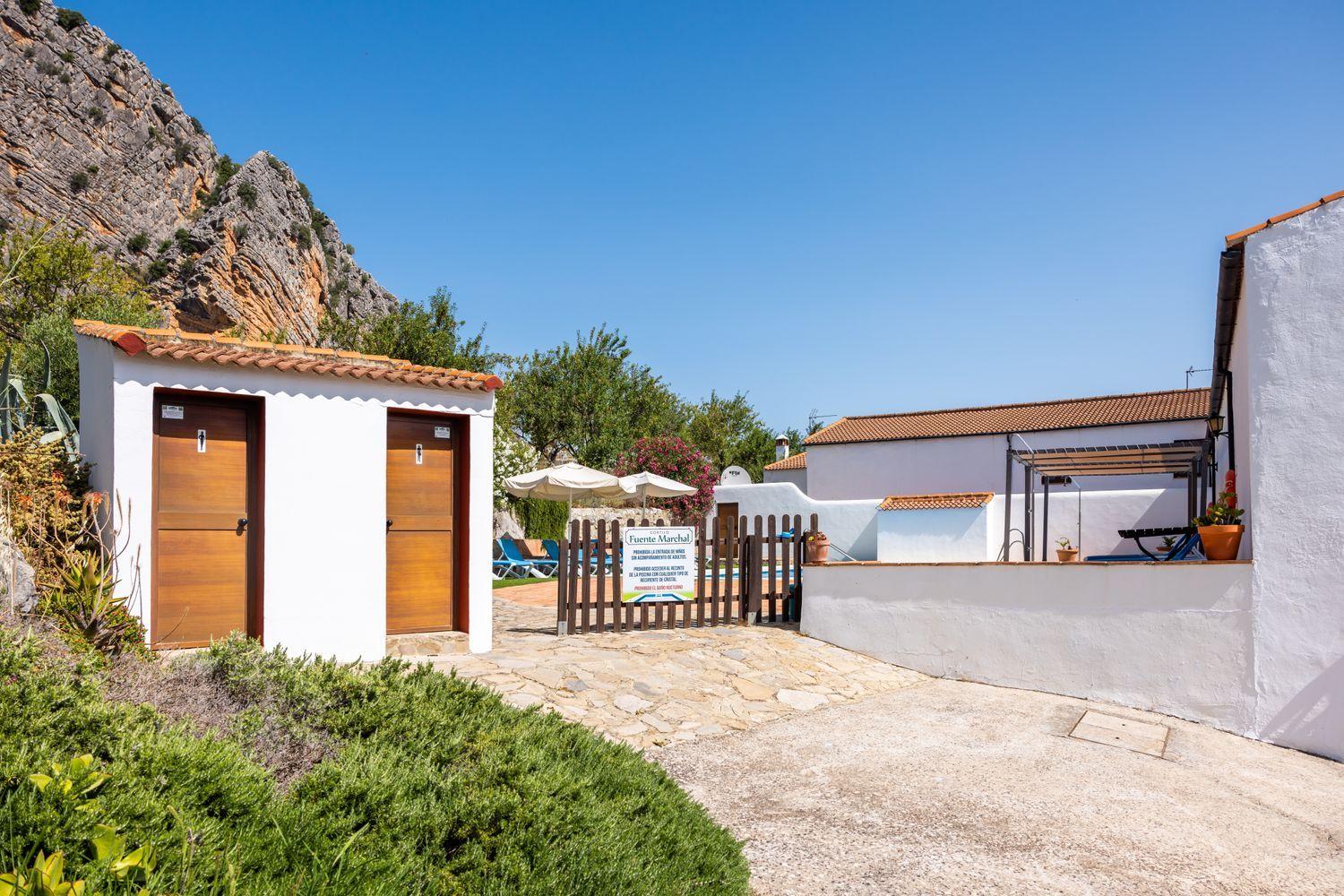 Building for Sale in Montejaque