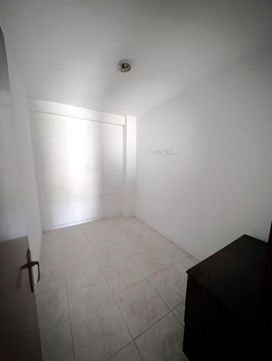 Garage for Sale in Olvera