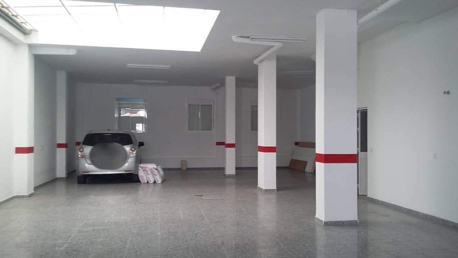 Garage for Sale in Olvera