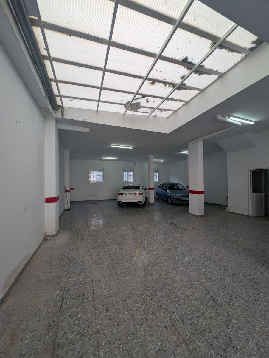 Garage for Sale in Olvera