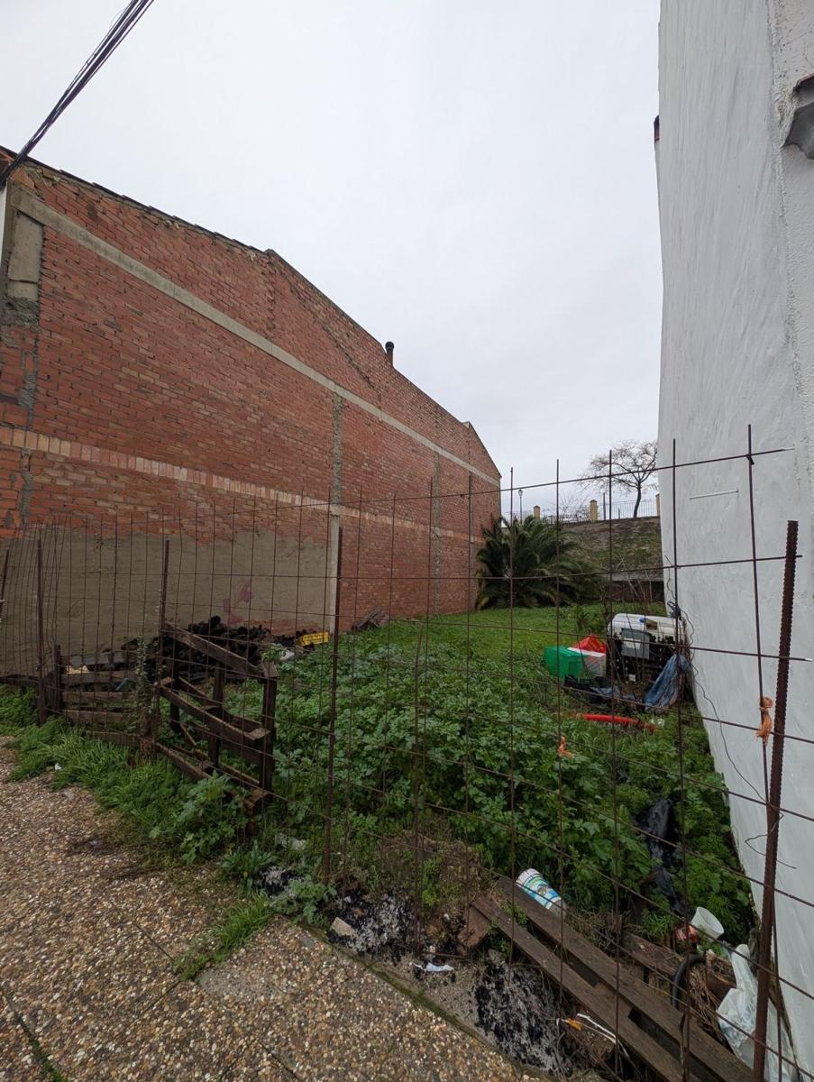 Plot for Sale in Olvera