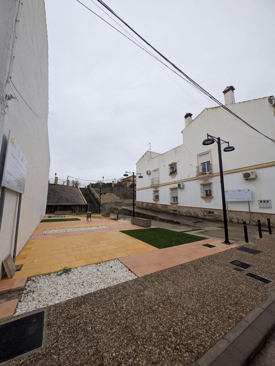 Plot for Sale in Olvera