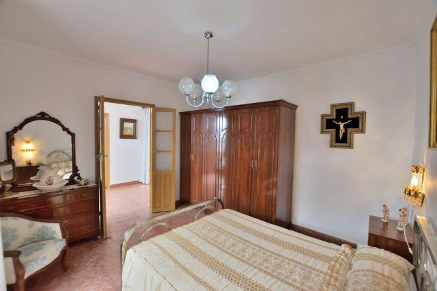Terraced House for Sale in Montejaque