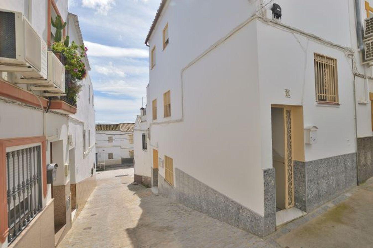 Semi-detached House for Sale in Olvera
