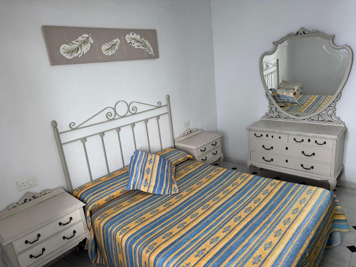 Semi-detached House for Sale in Olvera