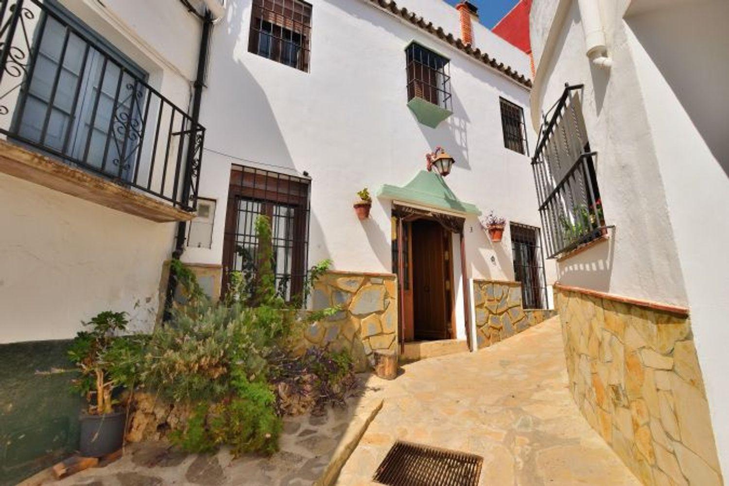 Adosado en Venta en Benaoján