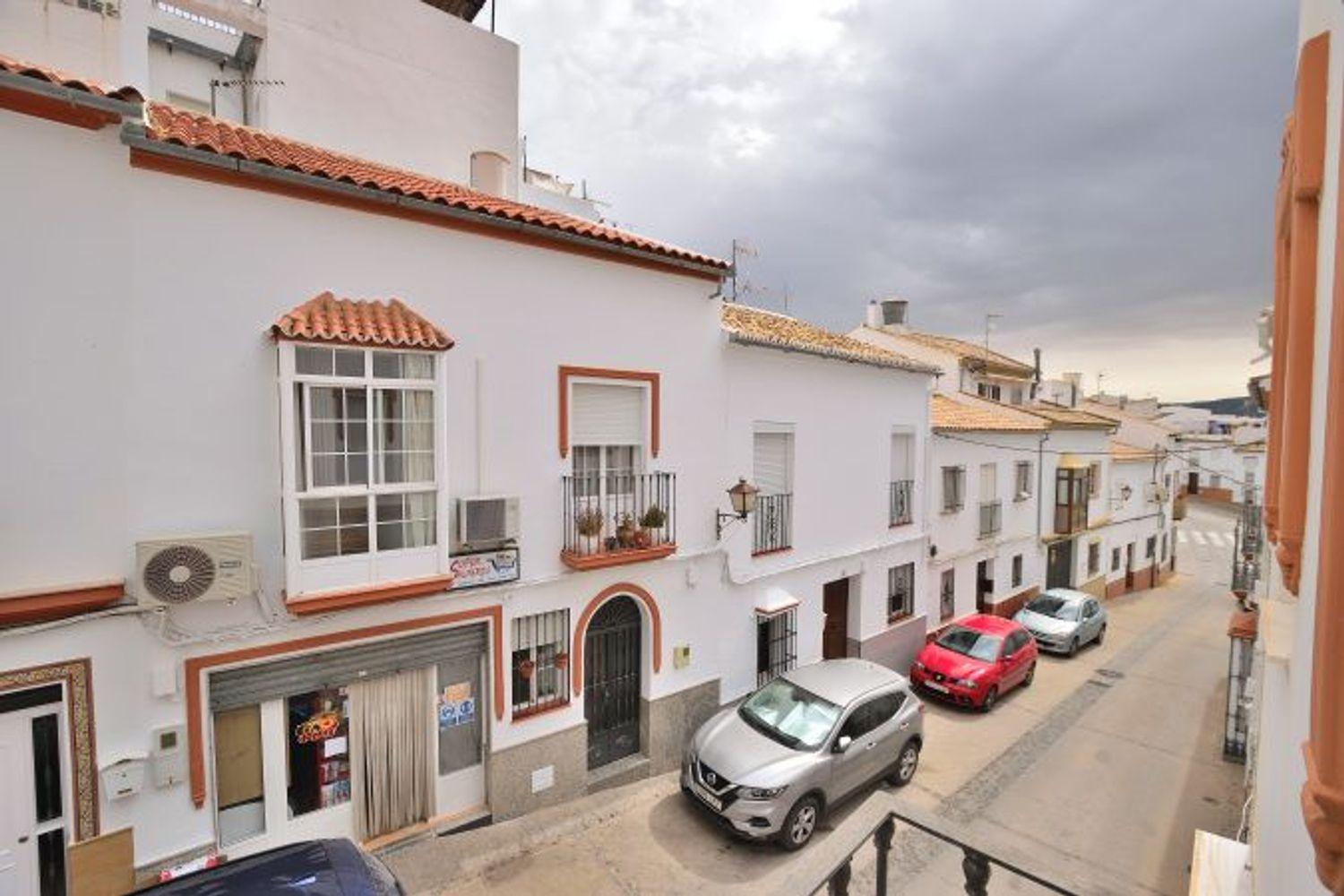 Adosado en Venta en Olvera