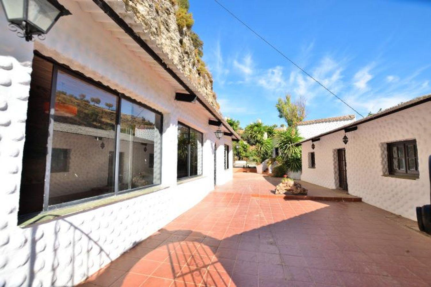 House for Sale in Arriate