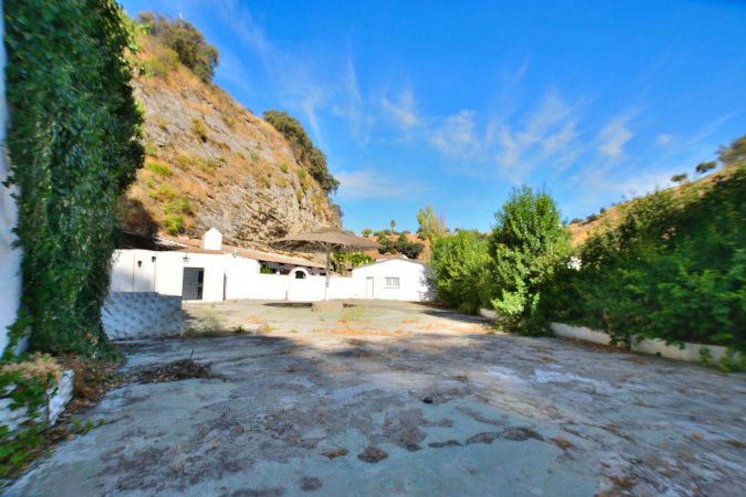 House for Sale in Arriate