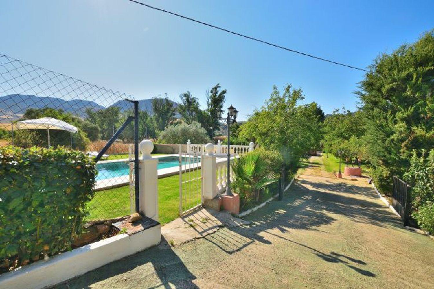 Casa en Venta en Benaoján