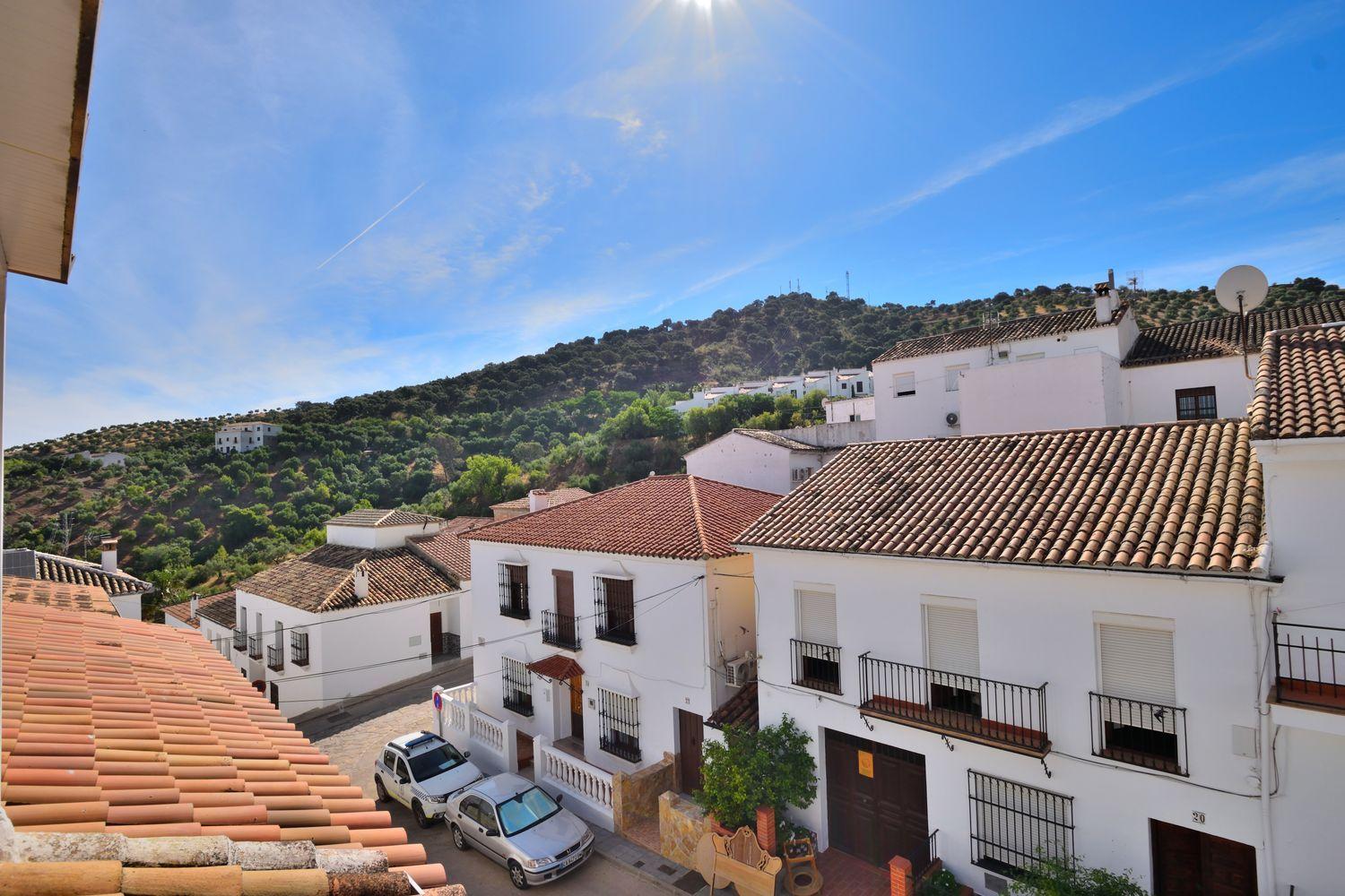 Duplex for Sale in El Gastor