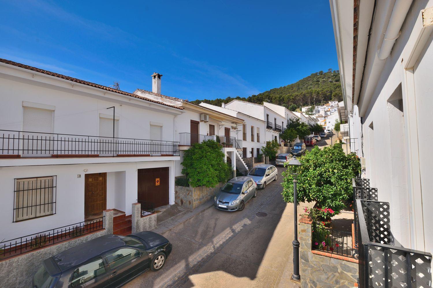 Duplex for Sale in El Gastor