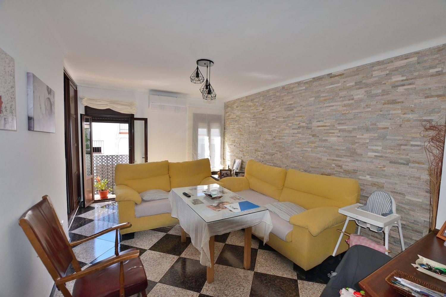 Duplex for Sale in El Gastor