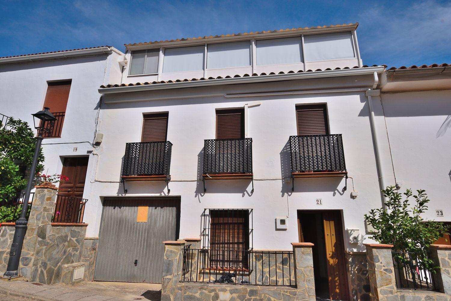 Duplex for Sale in El Gastor