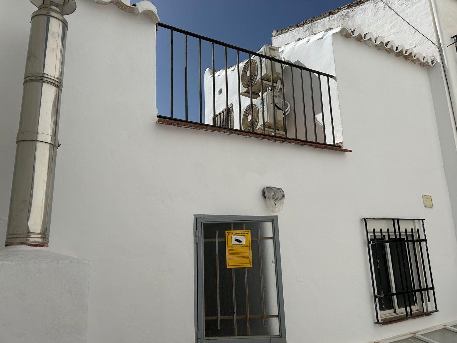 Premise for Sale in Olvera