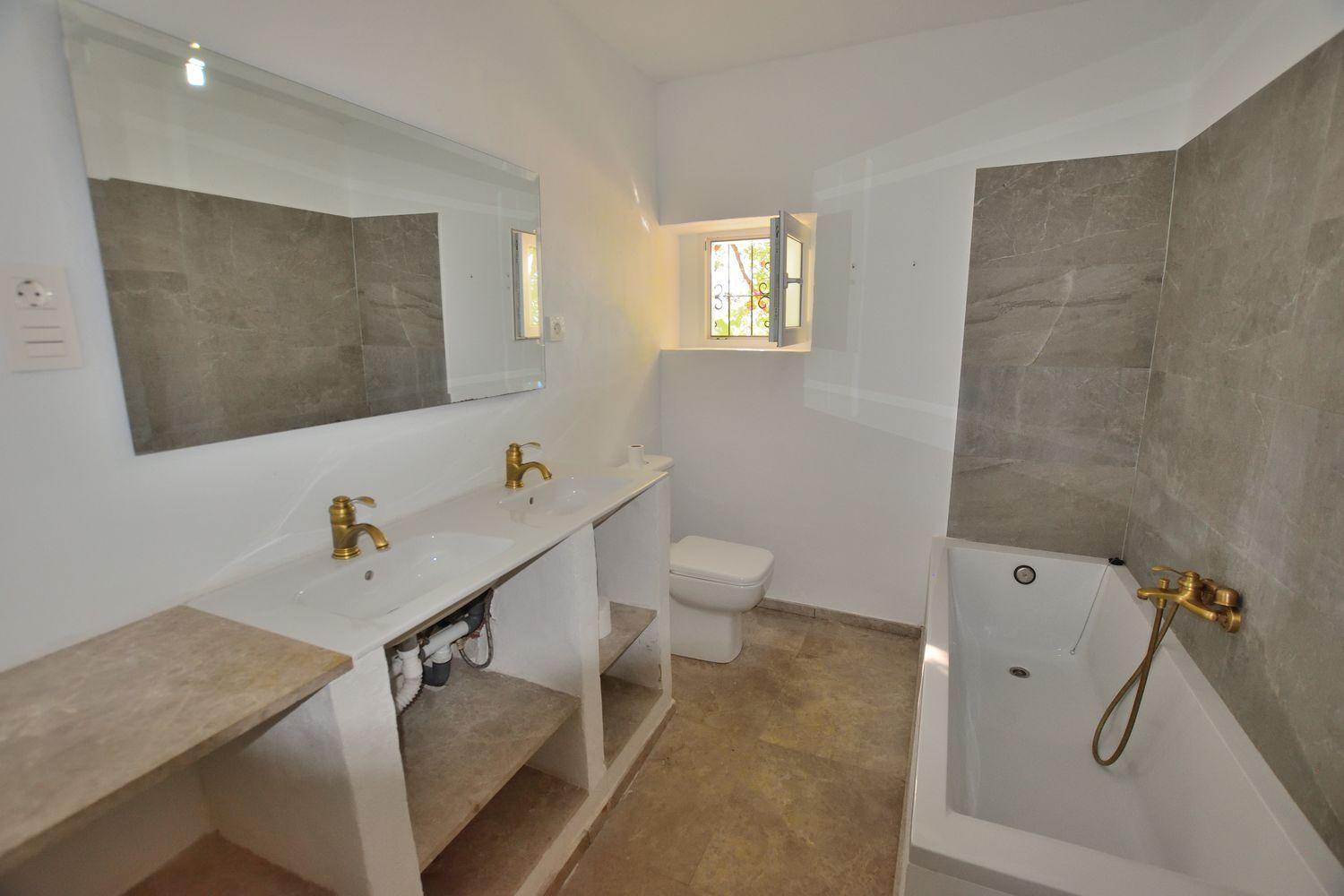 Casa en Venta en Setenil de las Bodegas