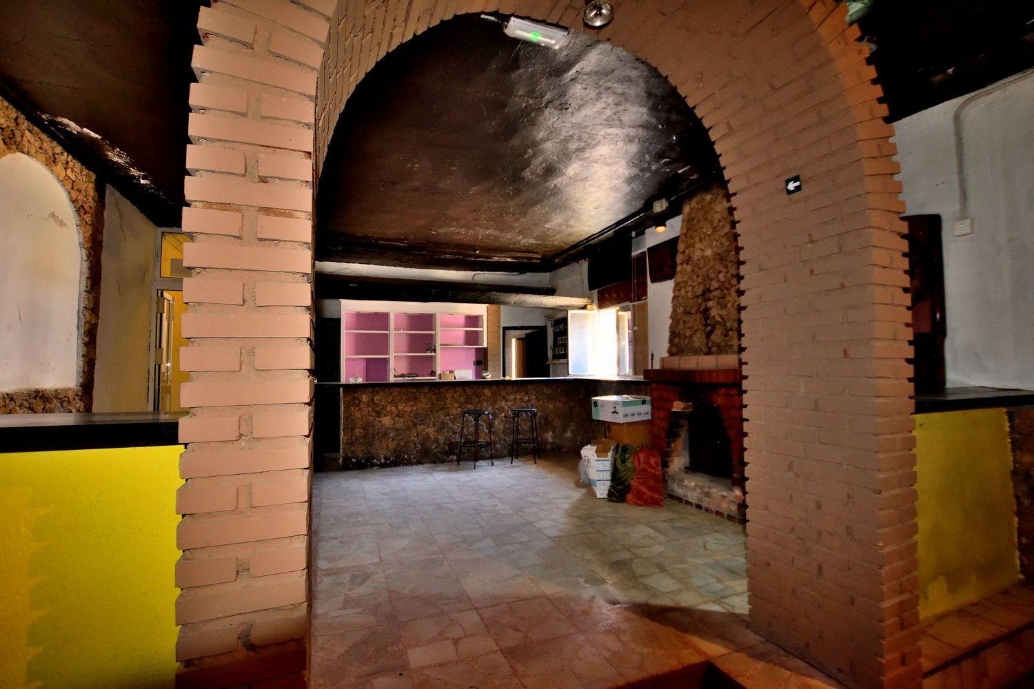 Premise for Sale in Igualeja