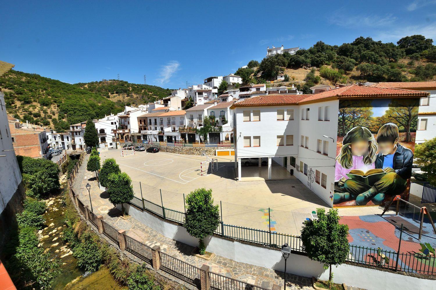 Premise for Sale in Igualeja
