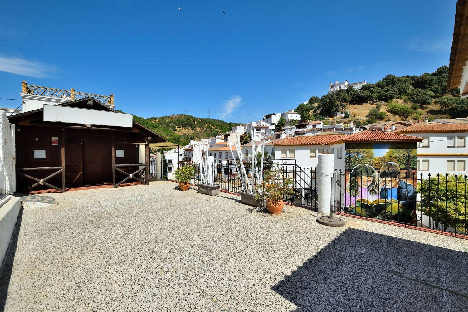 Premise for Sale in Igualeja