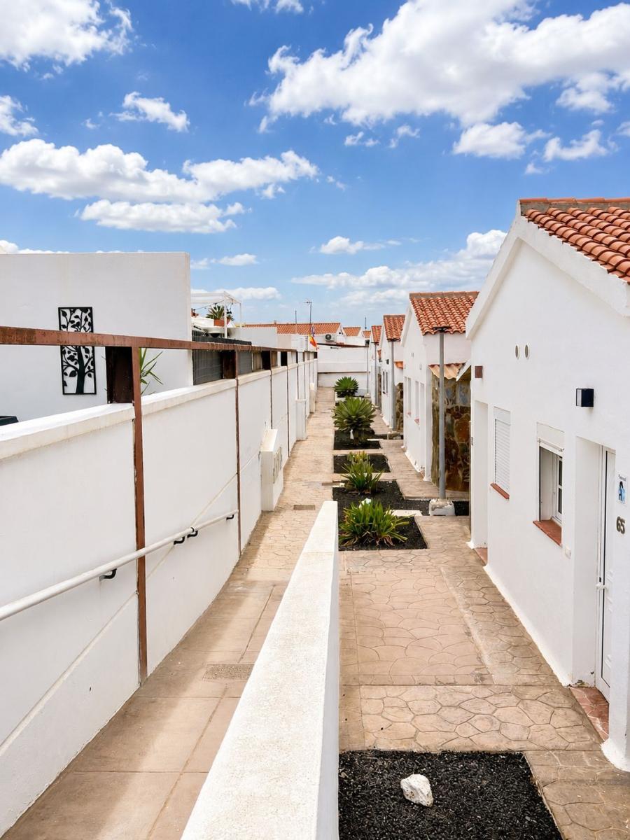 Bungalow for Sale in La Oliva