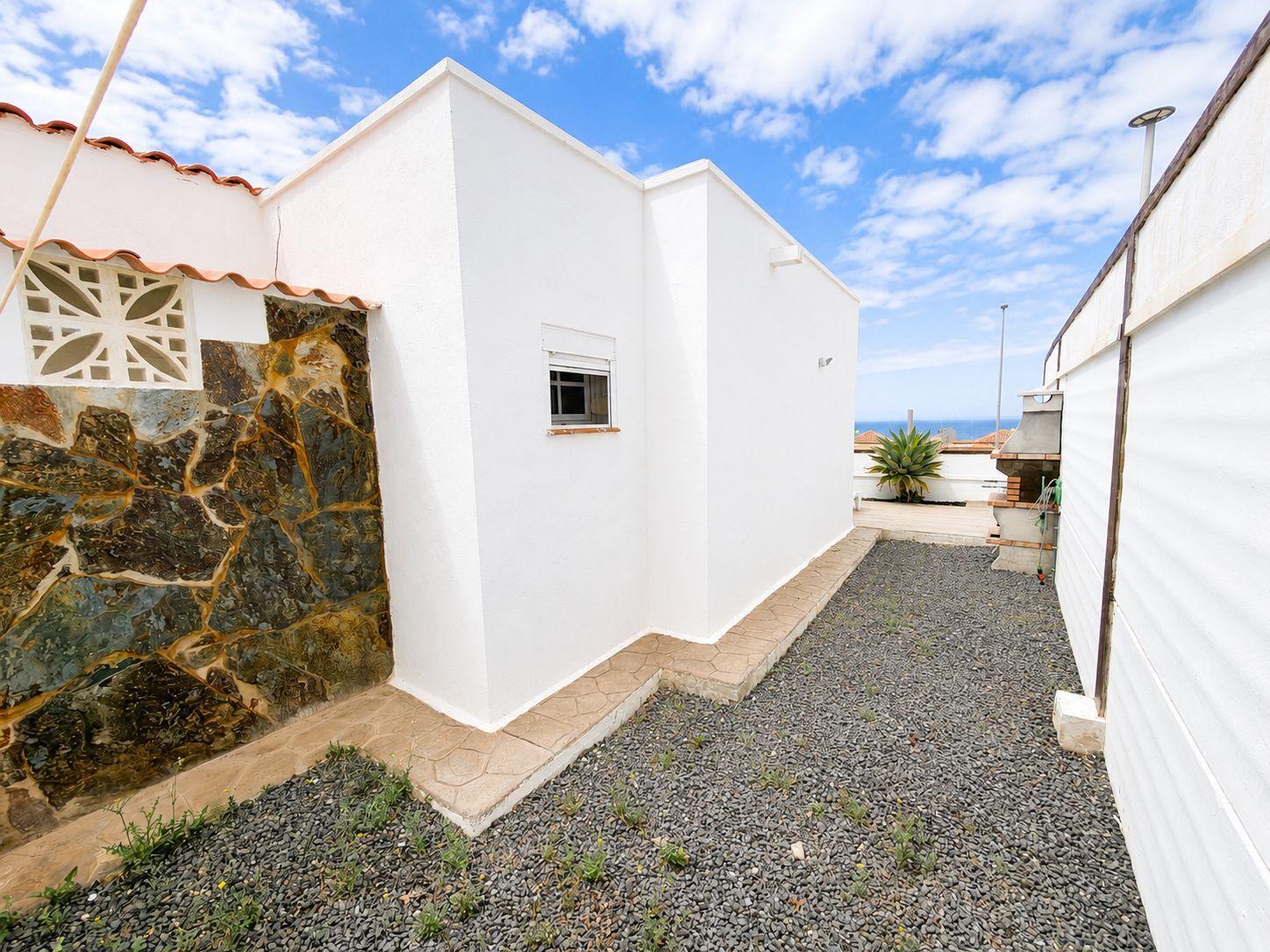Bungalow for Sale in La Oliva