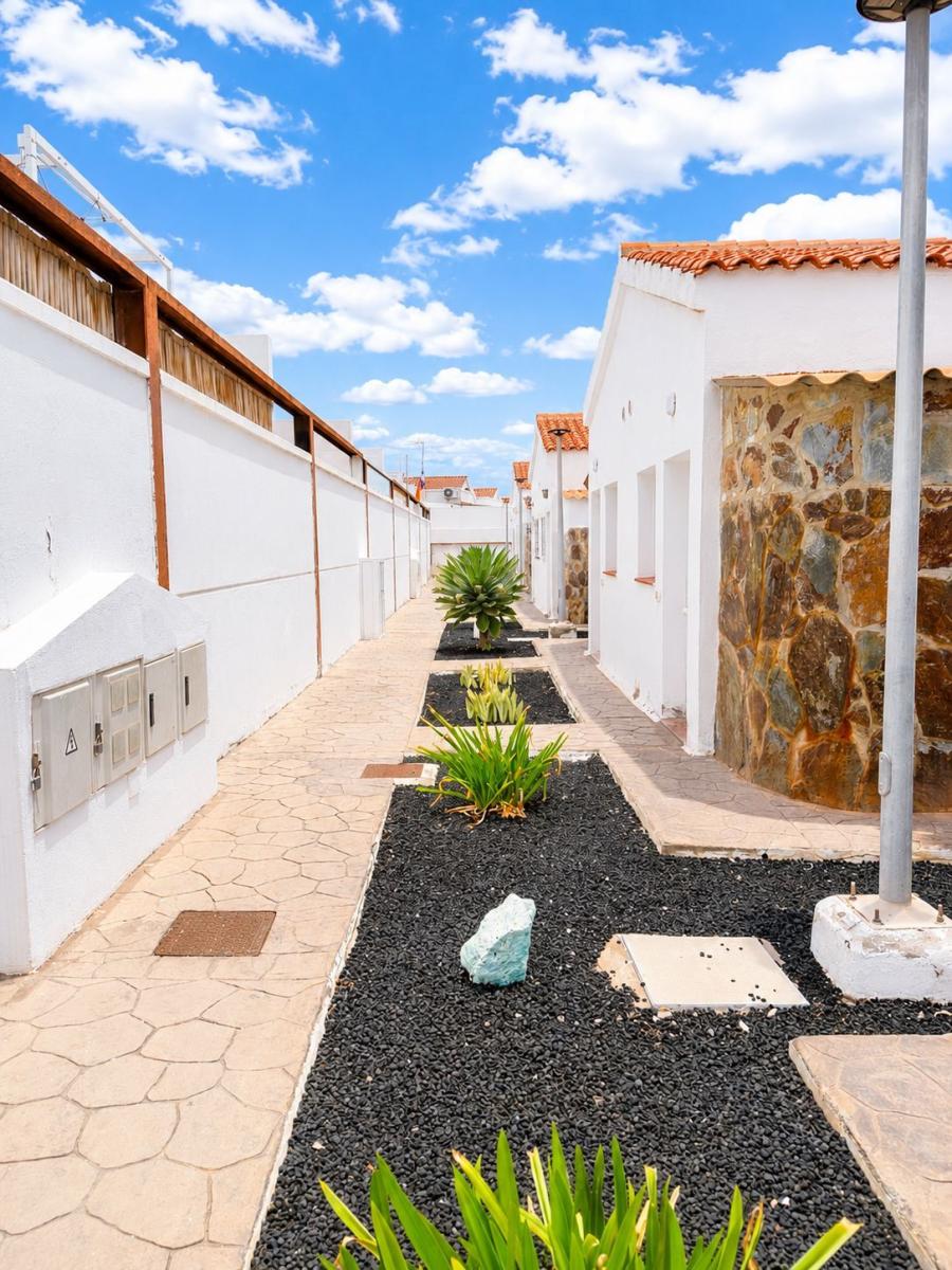 Bungalow for Sale in La Oliva