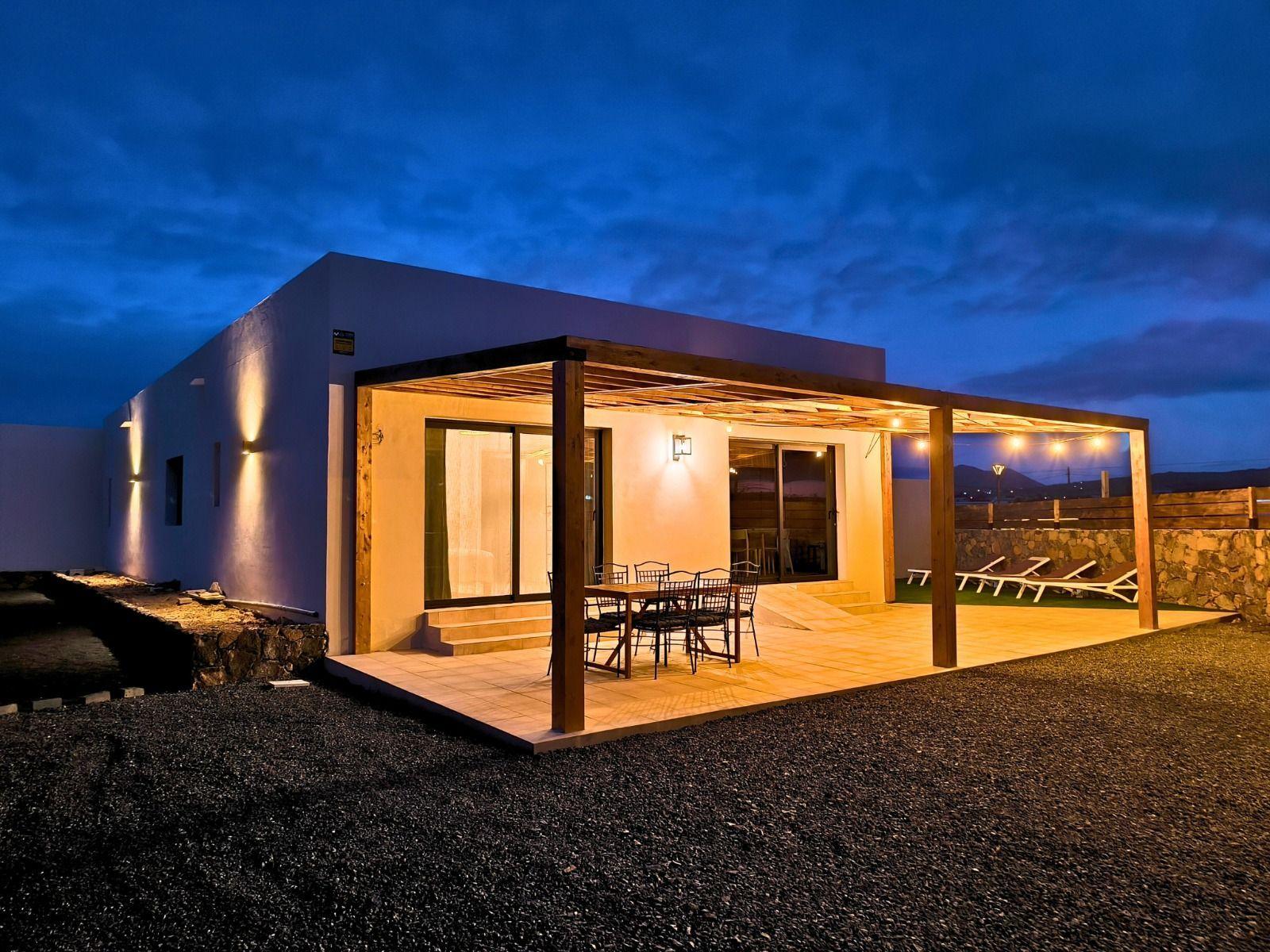 Chalet for Sale in La Oliva