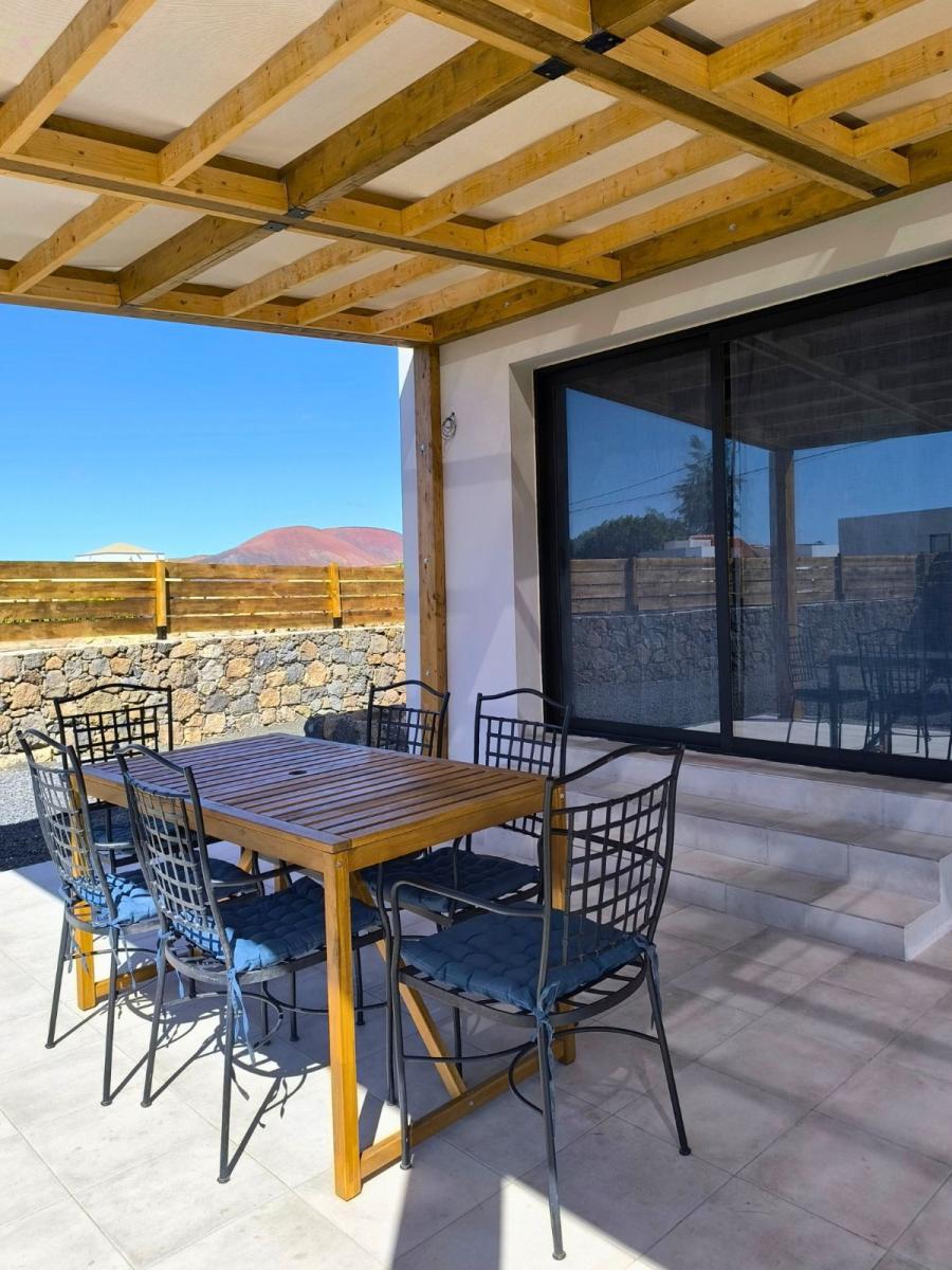 Chalet for Sale in La Oliva