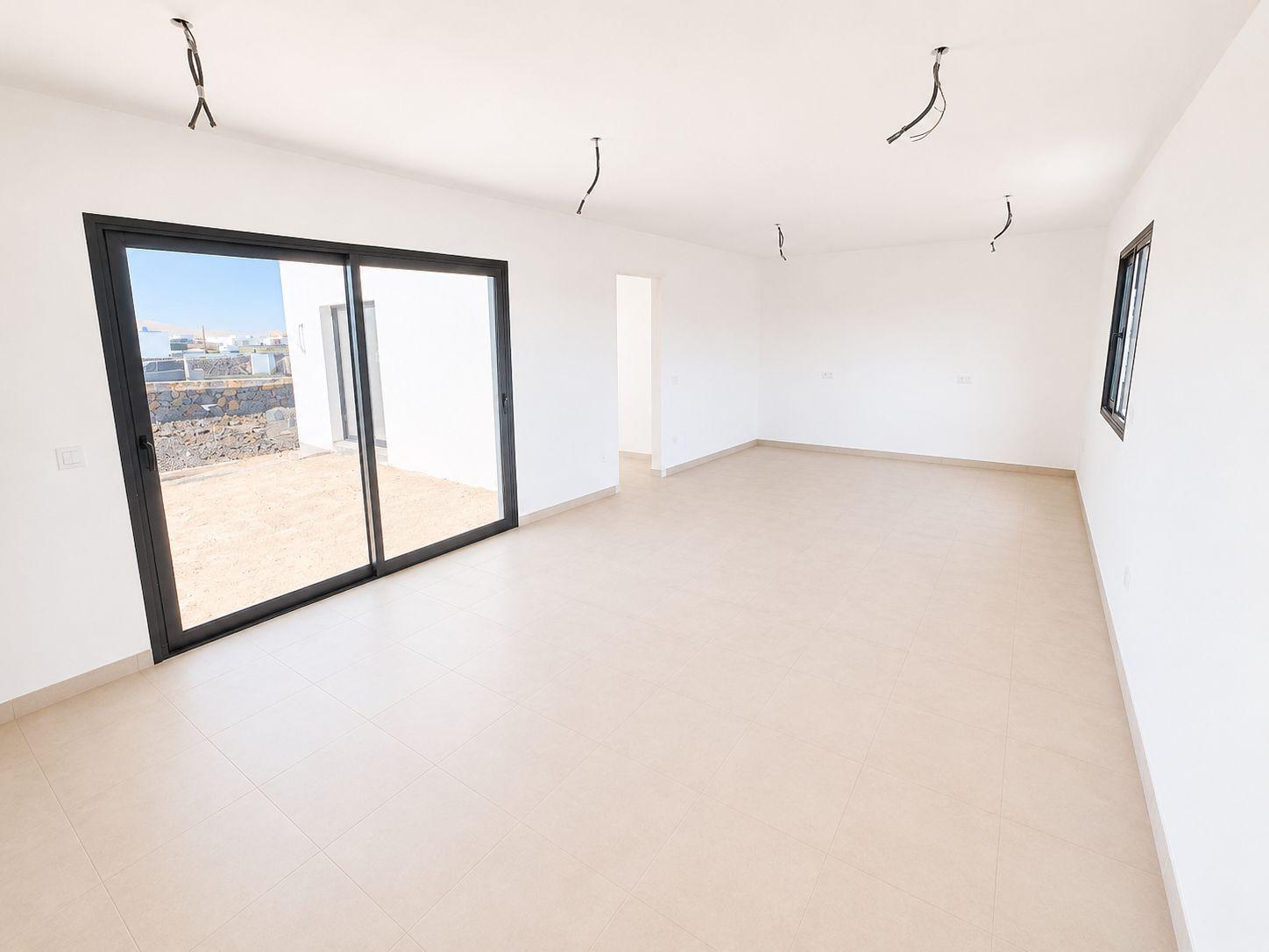 Chalet for Sale in La Oliva