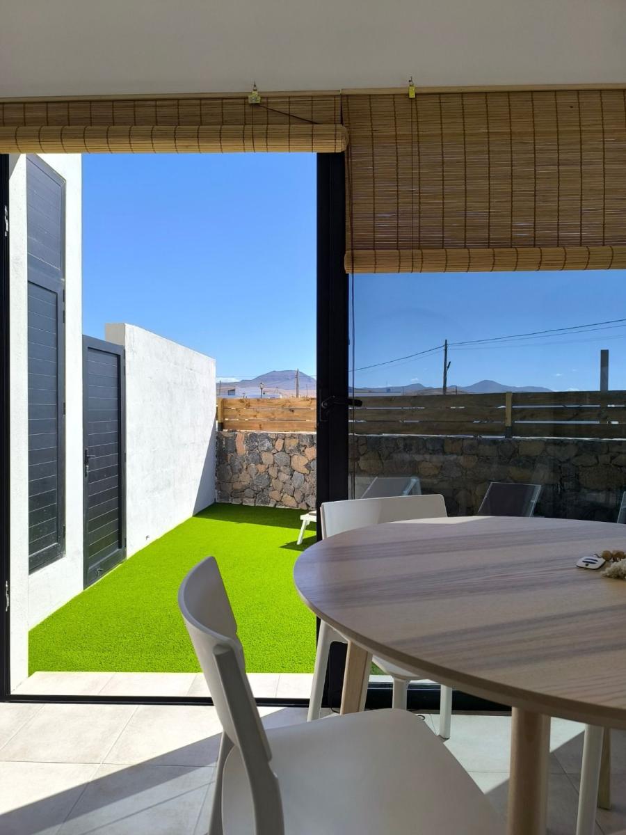 Chalet for Sale in La Oliva