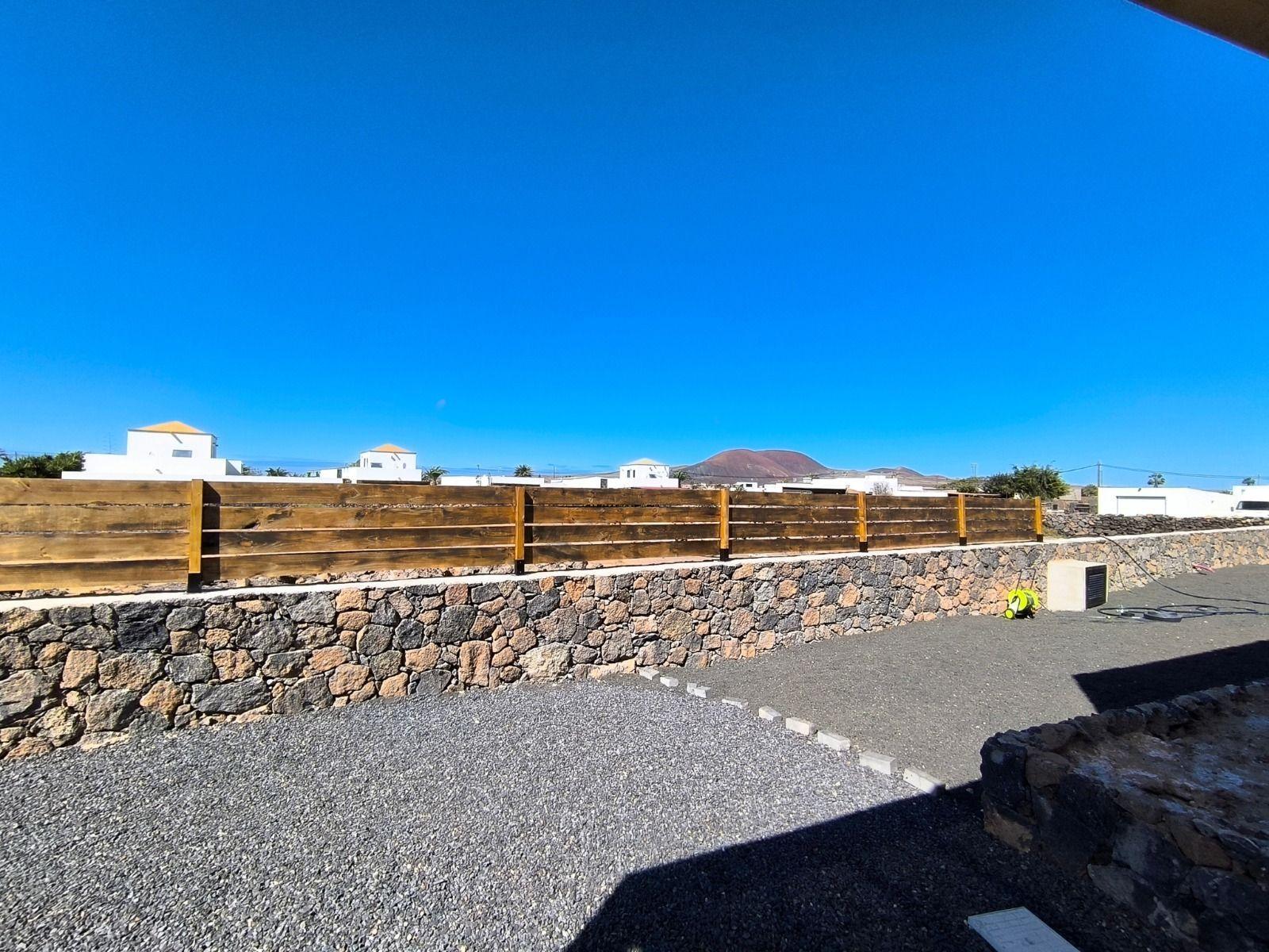 Chalet for Sale in La Oliva