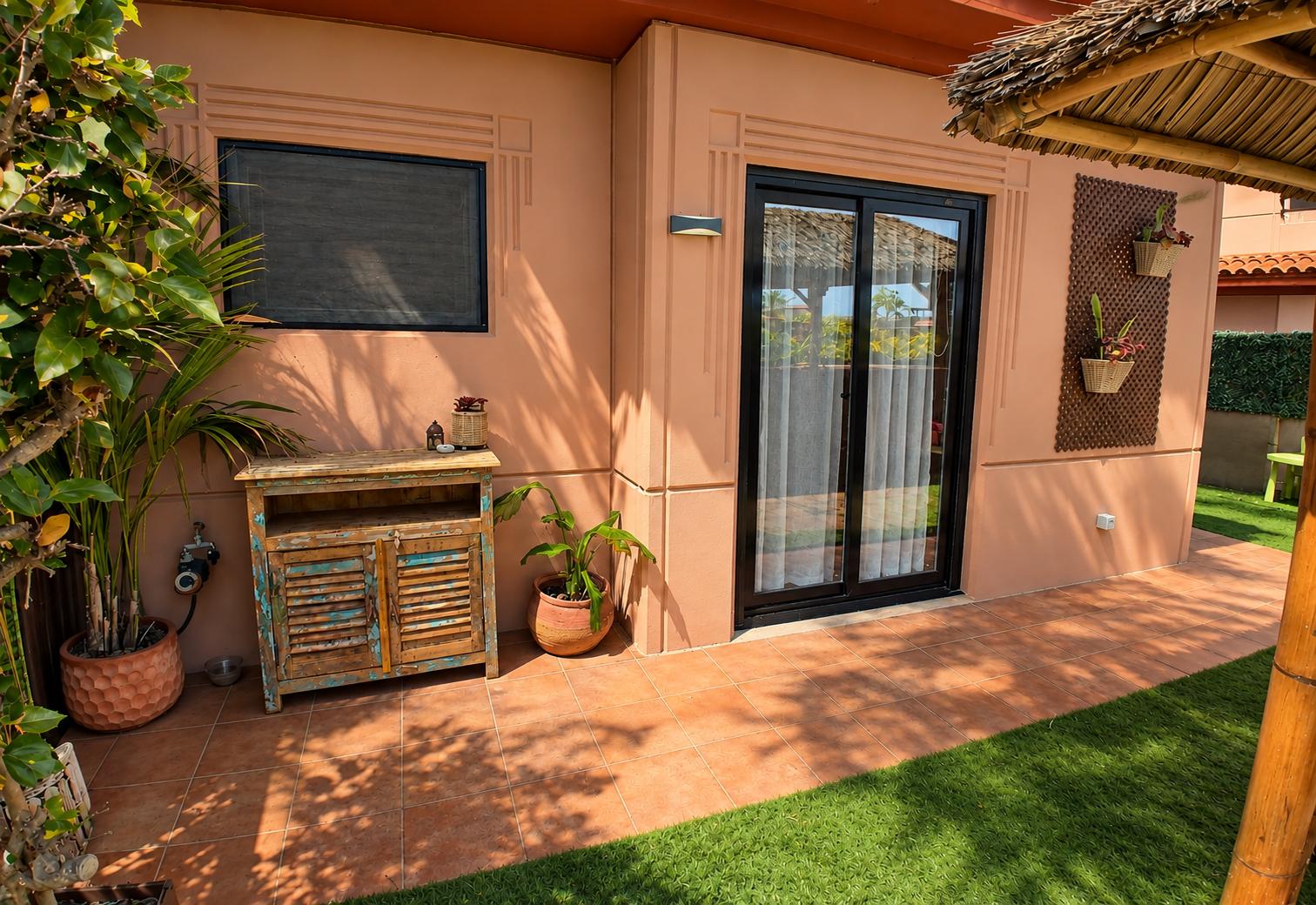 Chalet for Sale in La Oliva