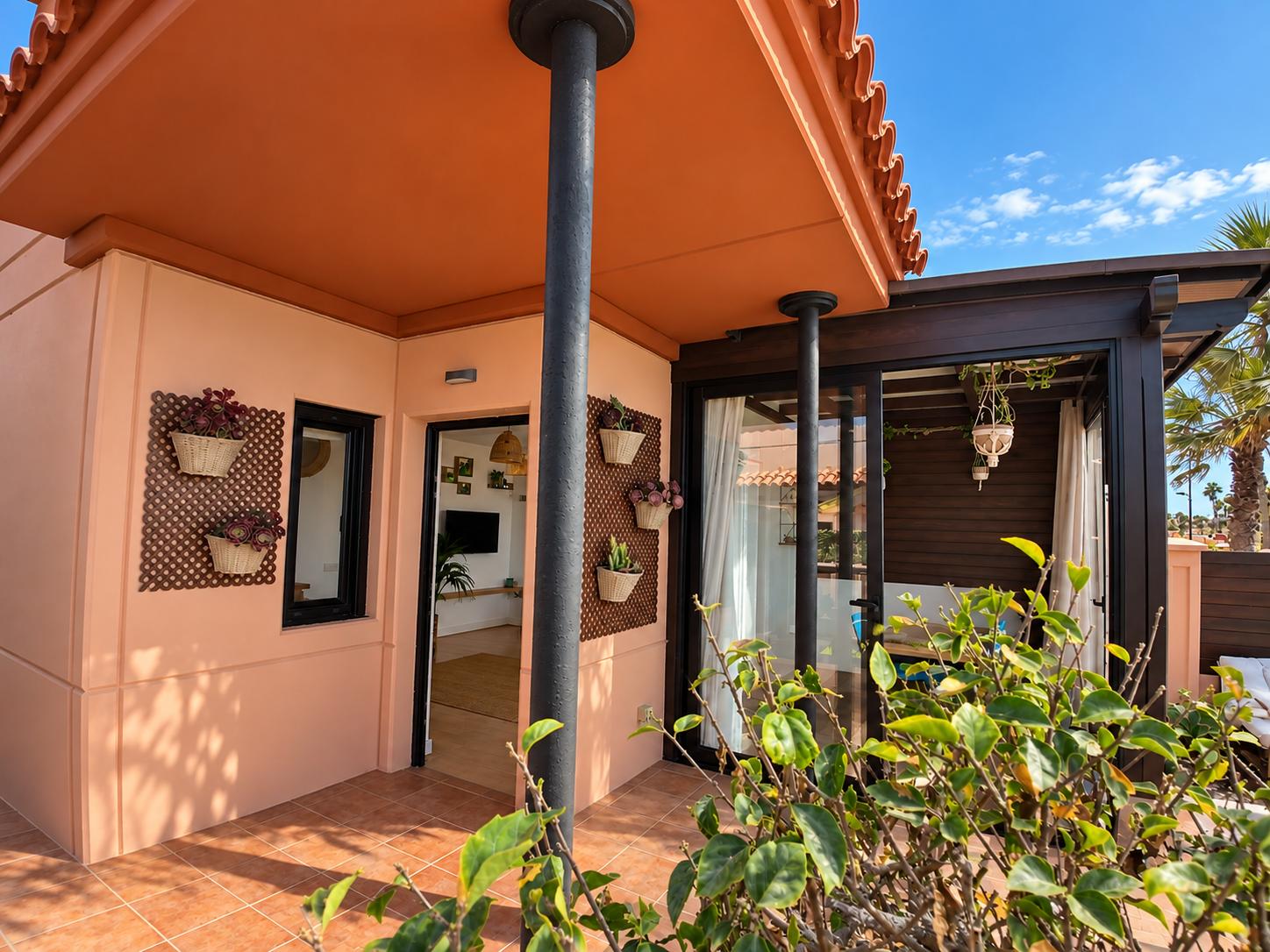 Chalet for Sale in La Oliva