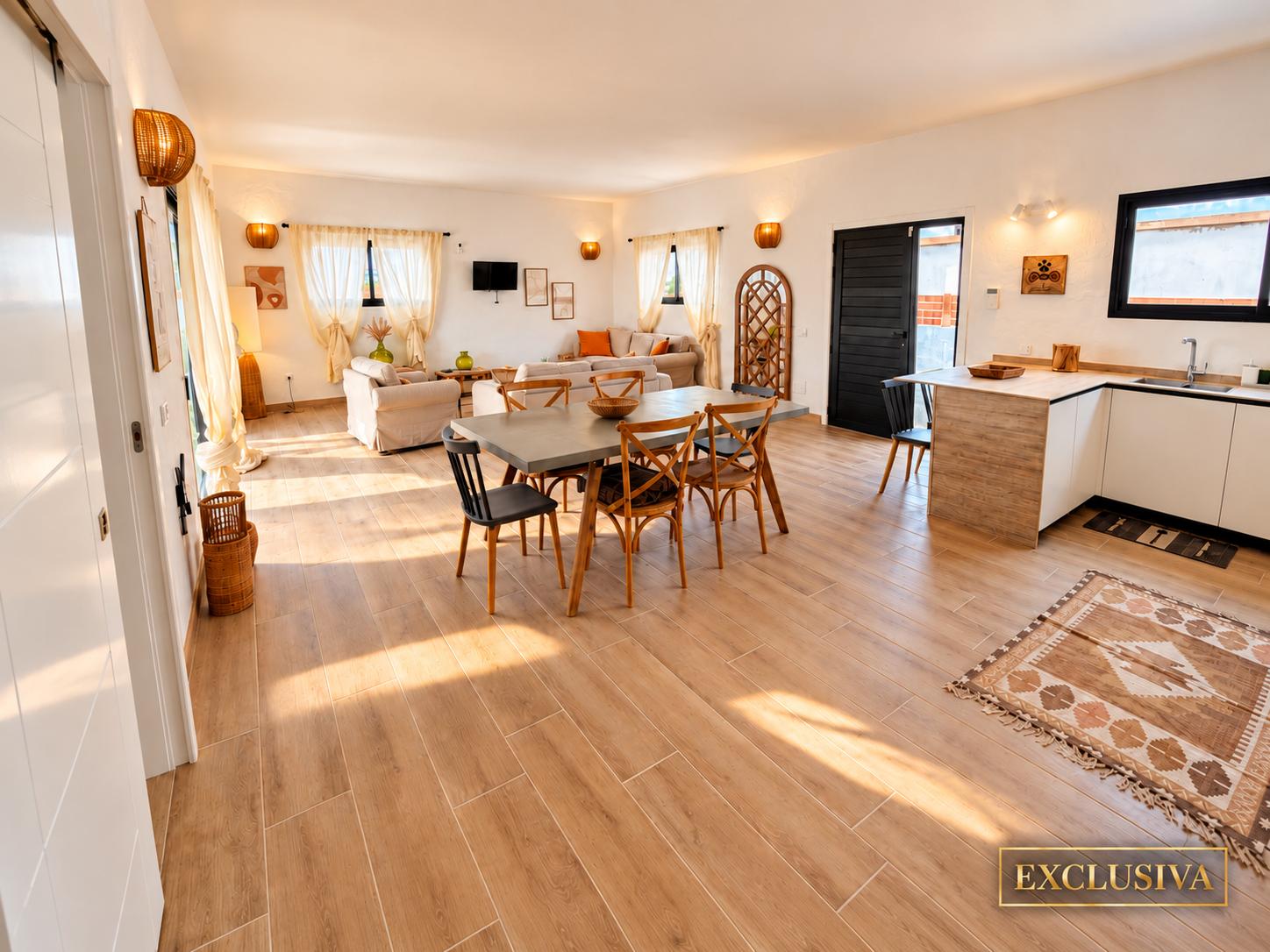 Chalet for Sale in La Oliva