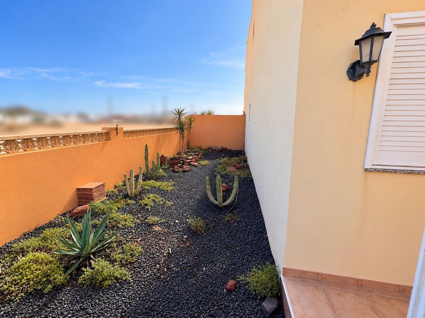 Flat for Sale in La Oliva