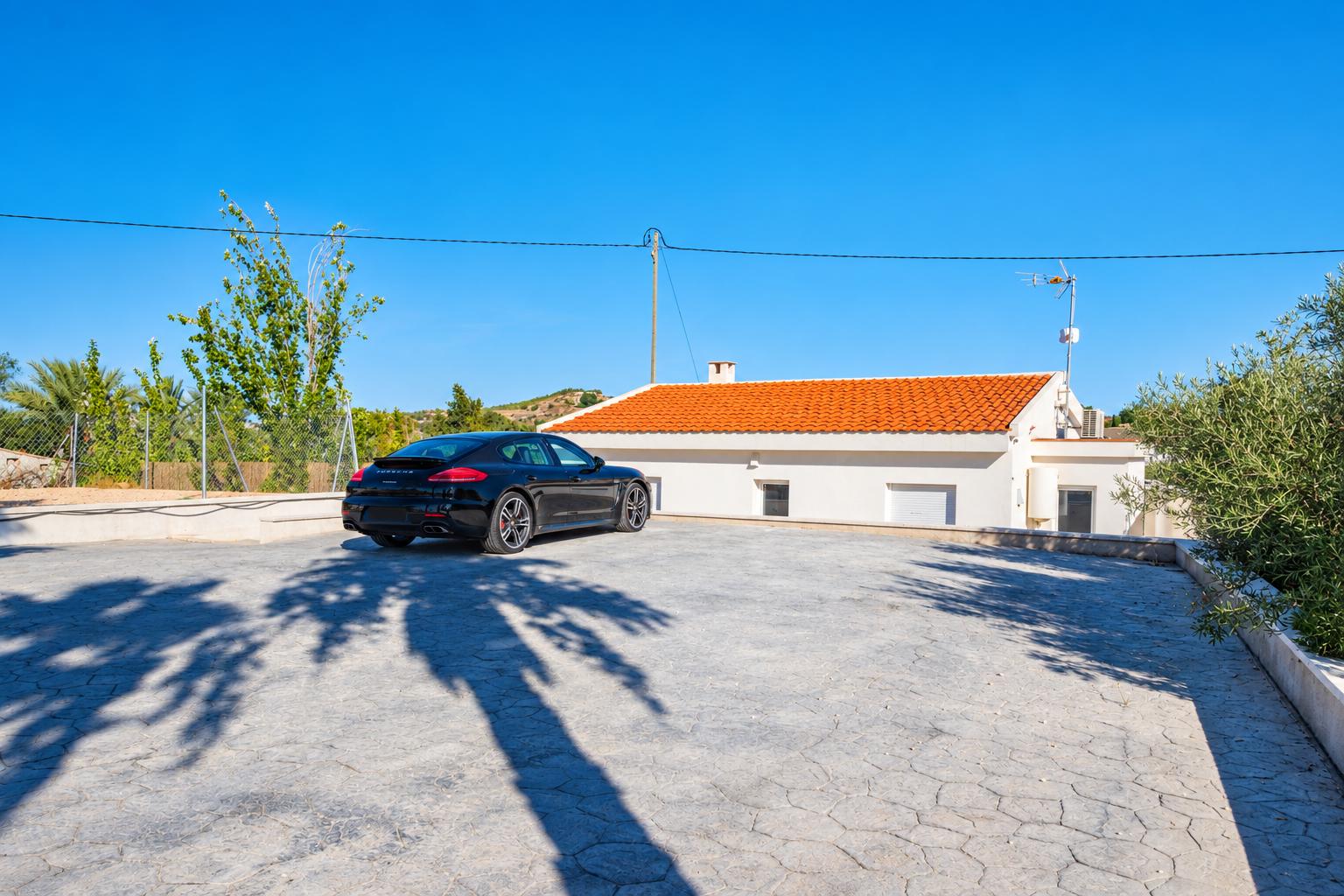 Chalet for Sale in Aspe