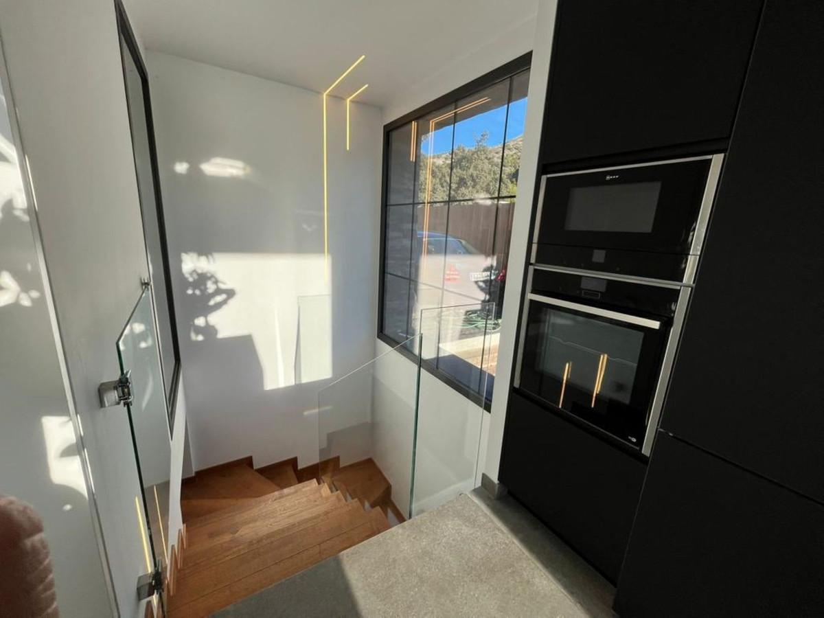 Villa for Sale in Benalmádena