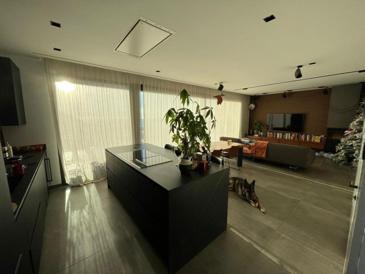Villa for Sale in Benalmádena
