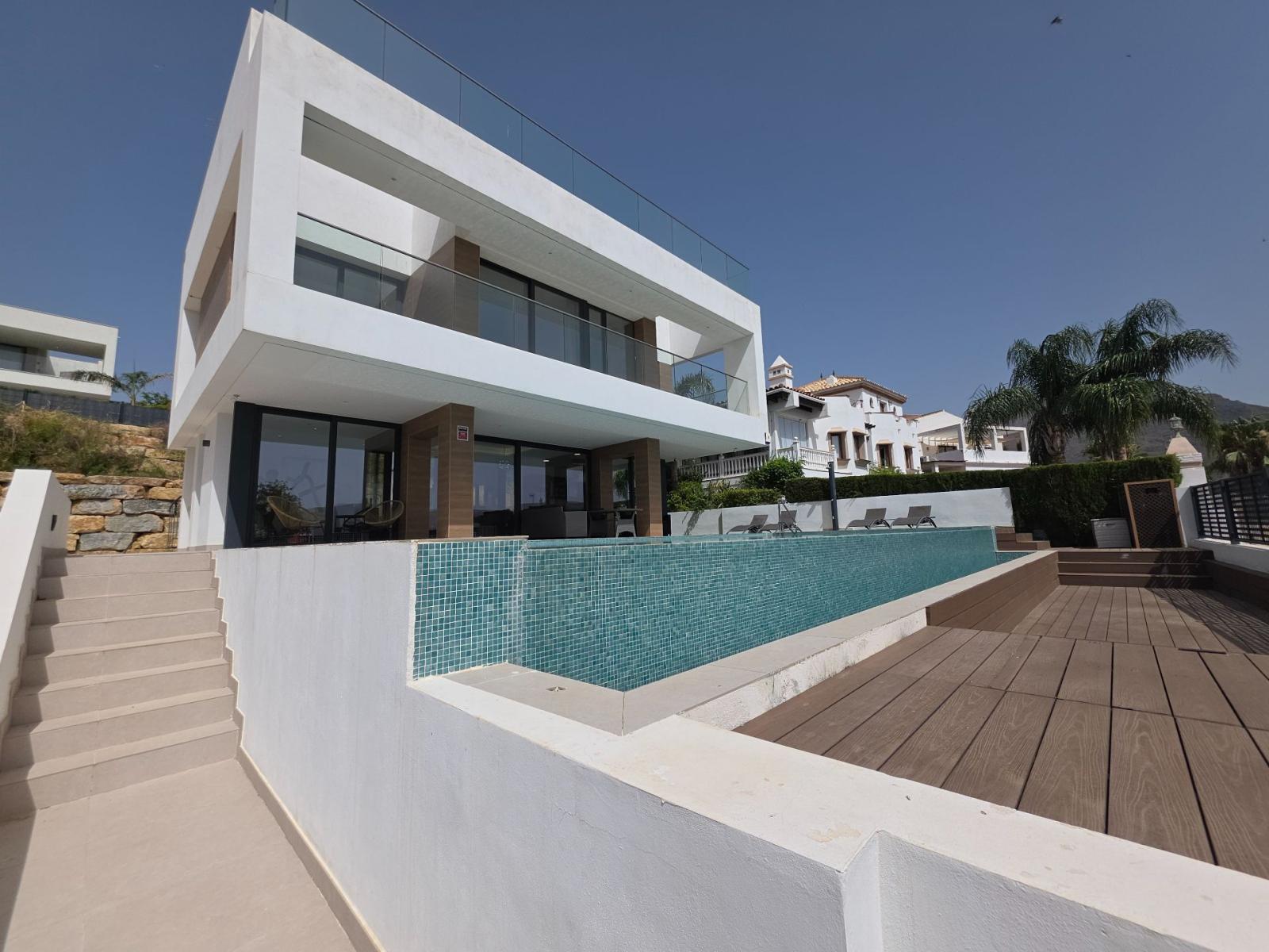 Villa for Sale in Estepona
