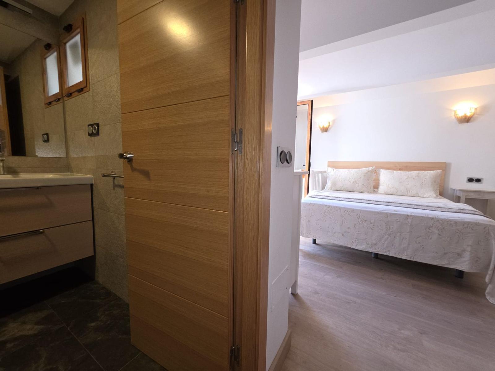 Chalet for Sale in Estepona