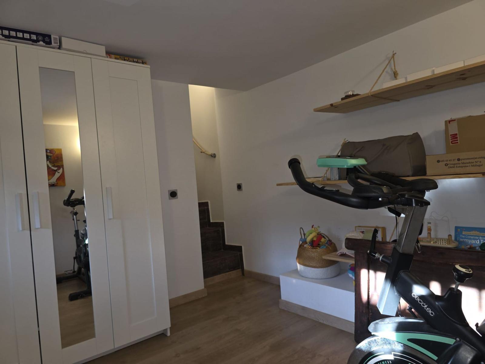 Chalet for Sale in Estepona