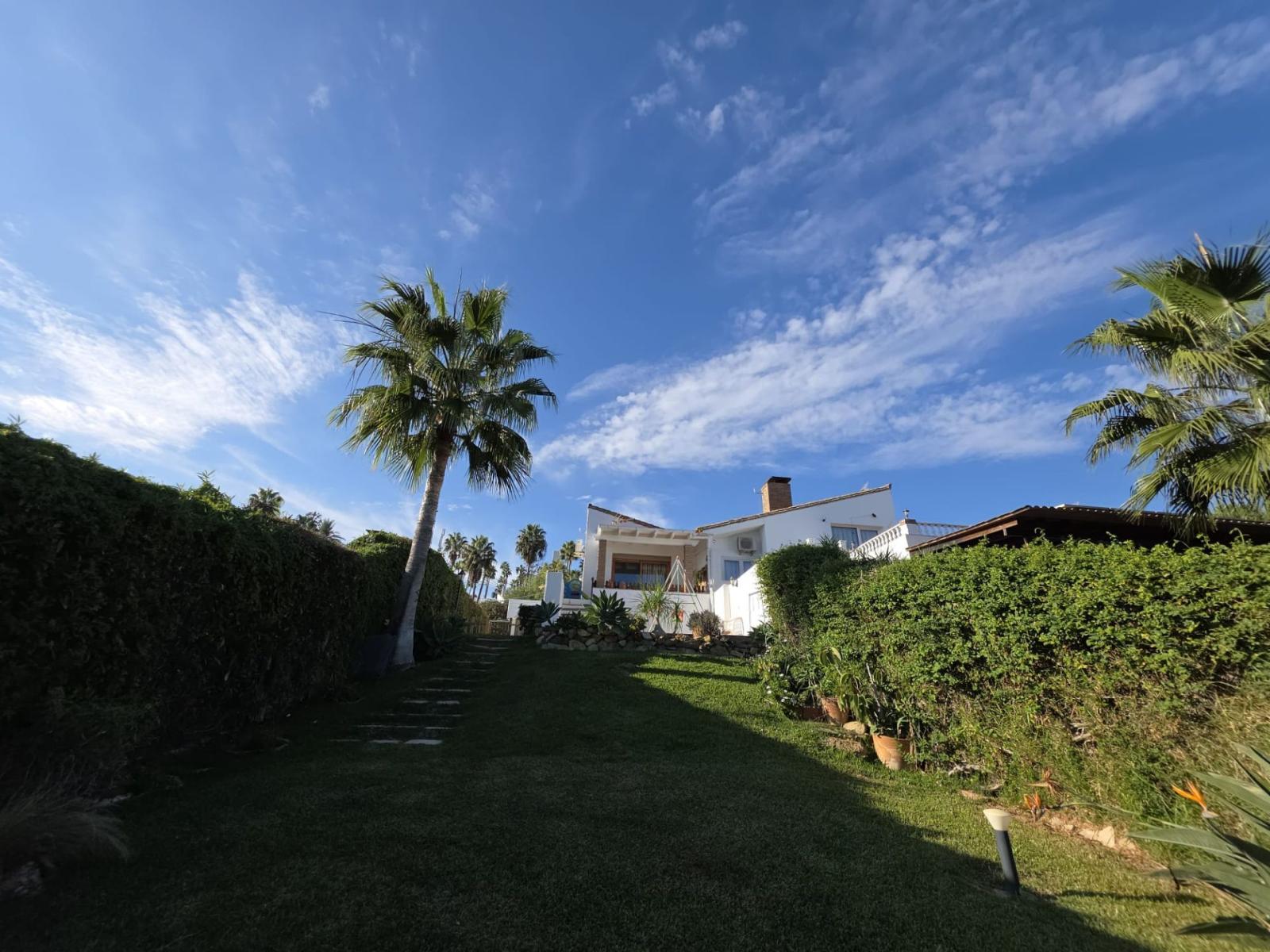 Chalet for Sale in Estepona