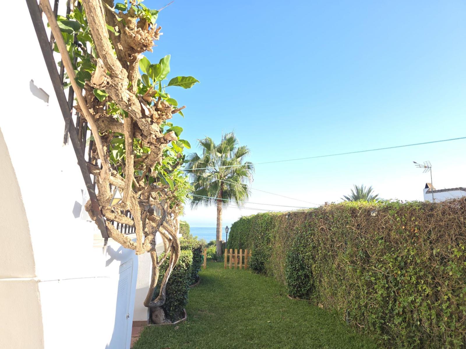 Chalet for Sale in Estepona