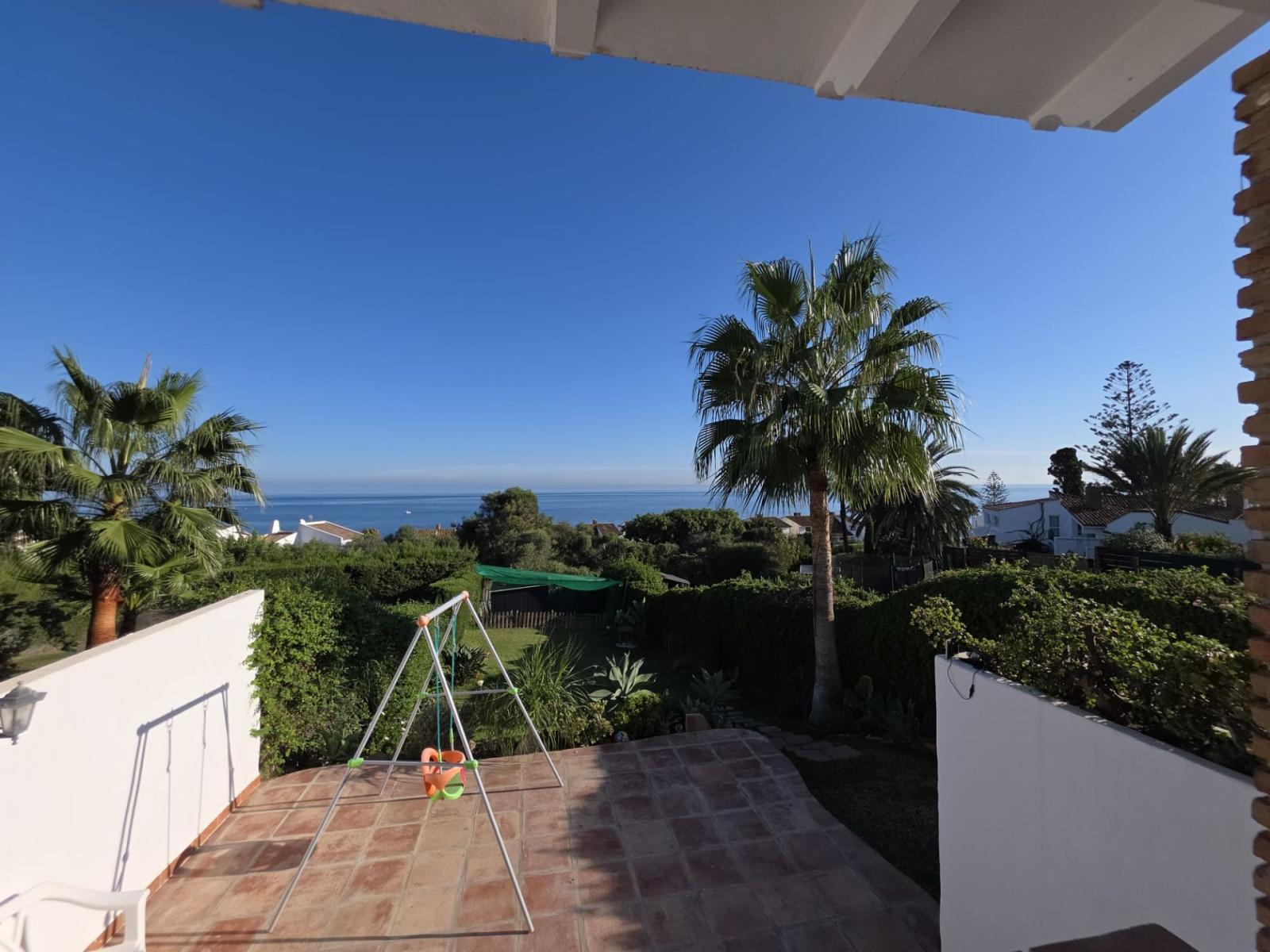 Chalet for Sale in Estepona