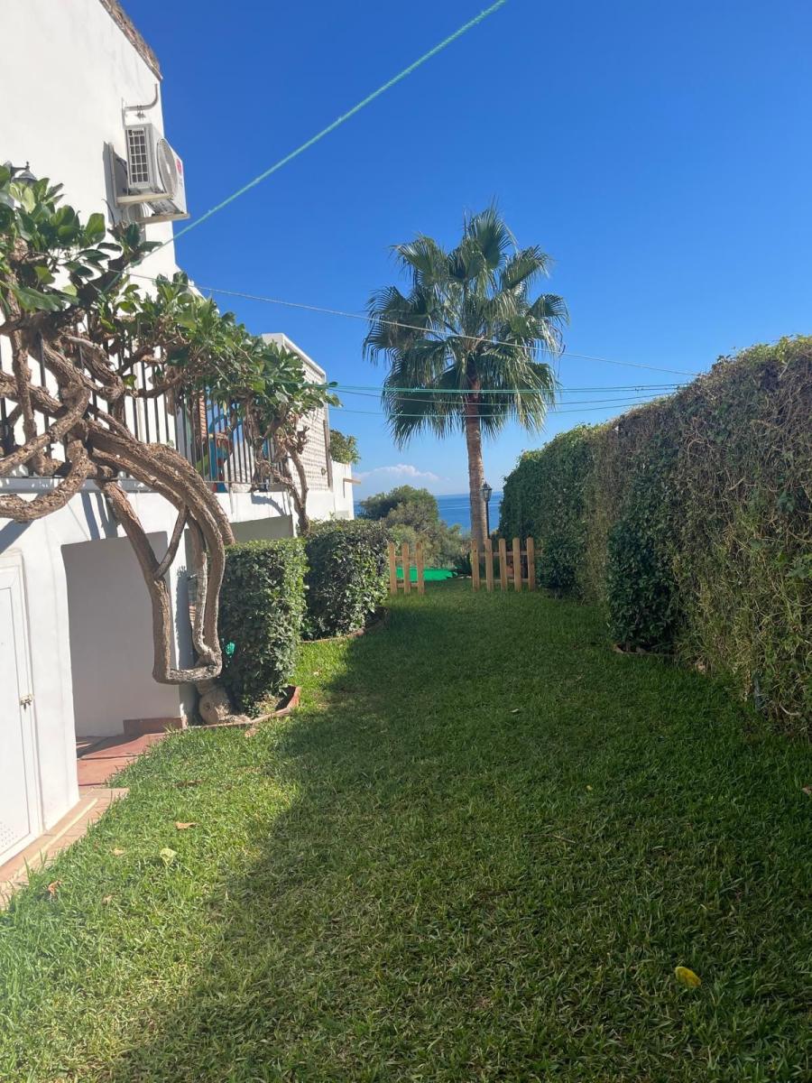Chalet for Sale in Estepona
