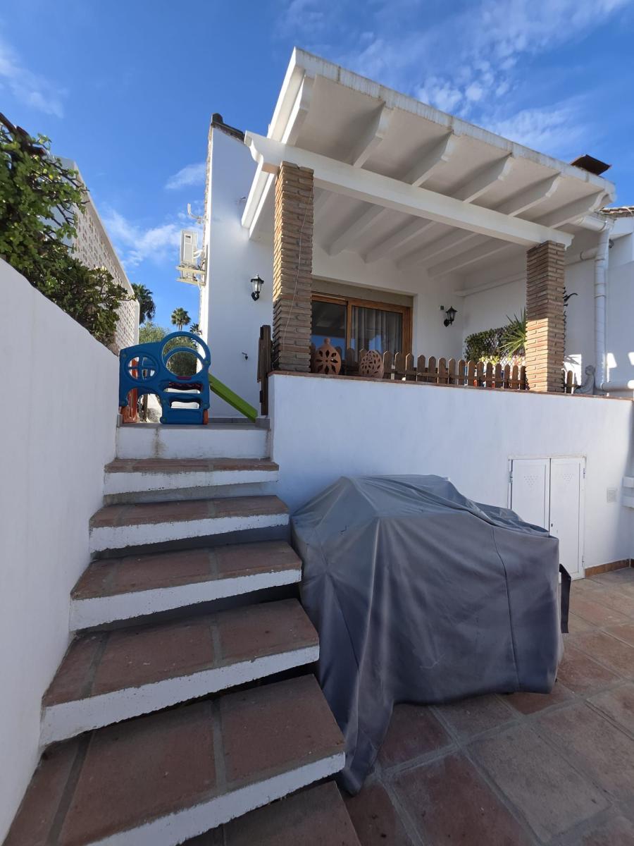 Chalet for Sale in Estepona