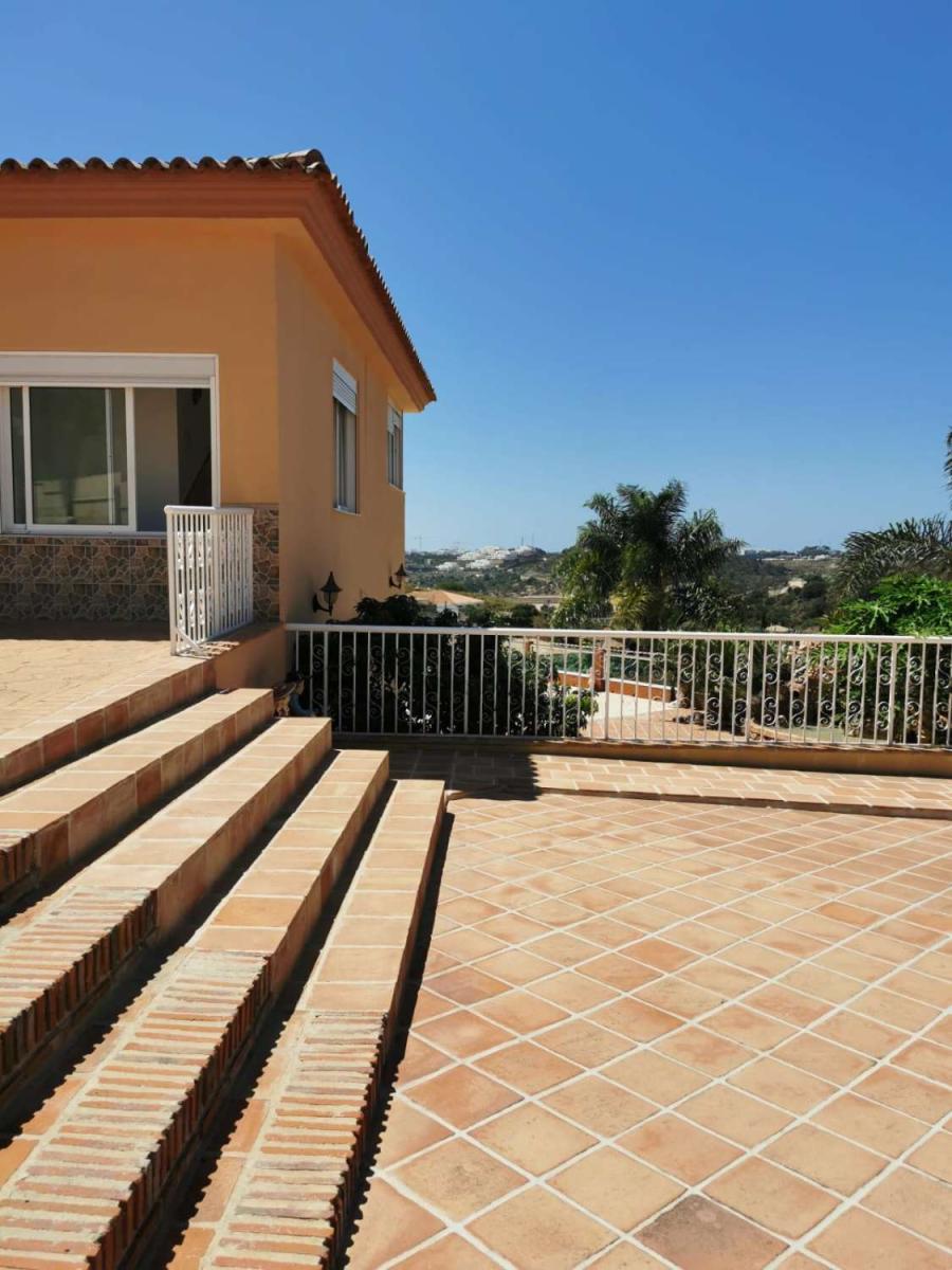 Chalet for Sale in Mijas
