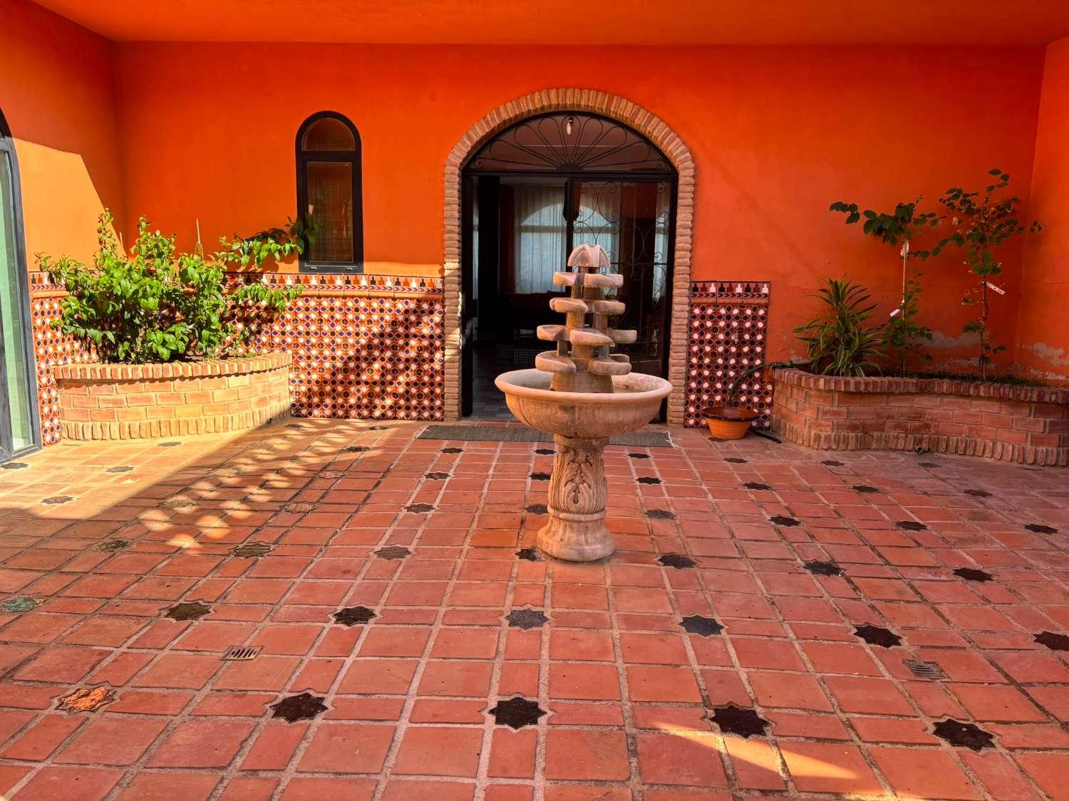 Villa for Rent in Benalmádena