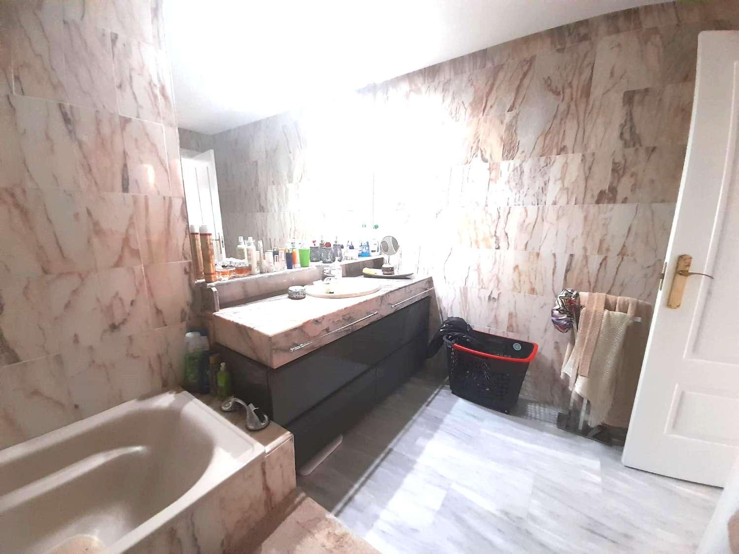 Apartment for Rent in Benalmádena